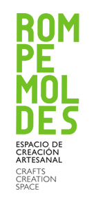 Rompemoldes - Un sitio nuevo y funcional en la calle San Luis 70 de Sevilla, donde talleres artesanales de vidrio, cerámica, textil etc. se fusionan con el arte, la arquitectura y el diseño.